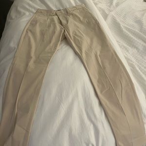 Bonobos stone color cotton dress pant. Athletic cut 31x32. Excellent condition.